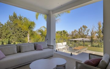 Property slide 105