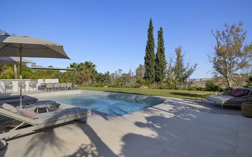 Property slide 107