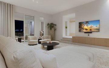 Property slide 124