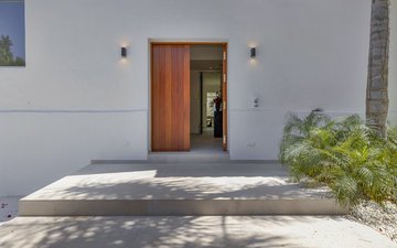 Property slide 80