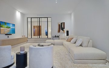 Property slide 82