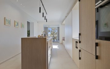 Property slide 85