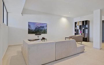 Property slide 93