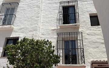 Property slide 23