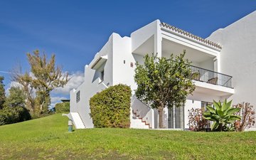 Property slide 10