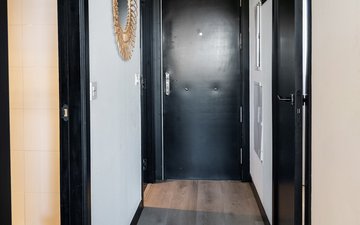Property slide 32