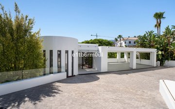 Property slide 52