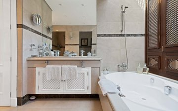 Property slide 17