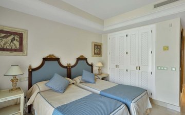 Property slide 21