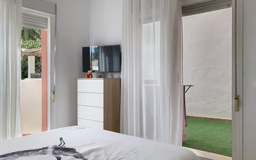 Property slide 25