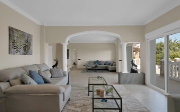 Property slide 20