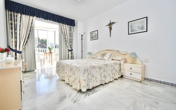 Property slide 22