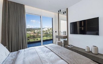Property slide 18