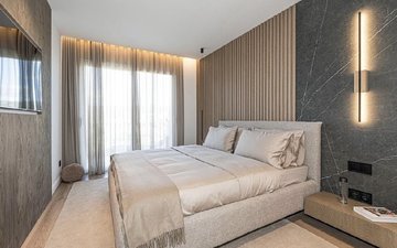 Property slide 32