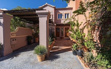 Property slide 44