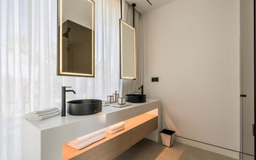 Property slide 21