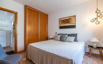 Property slide 10