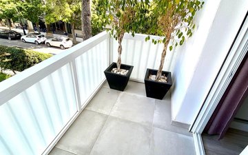 Property slide 20