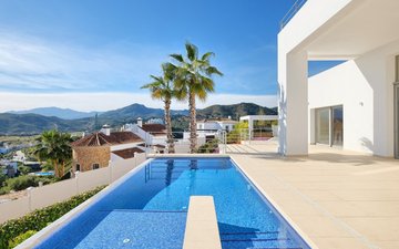 Property slide 10