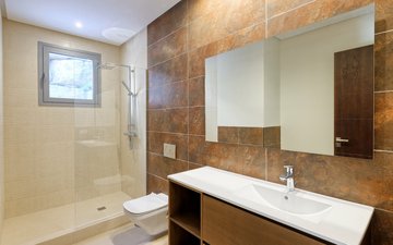 Property slide 21