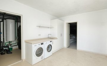 Property slide 40