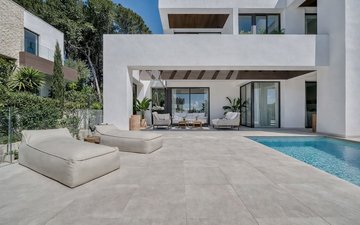 Property slide 18