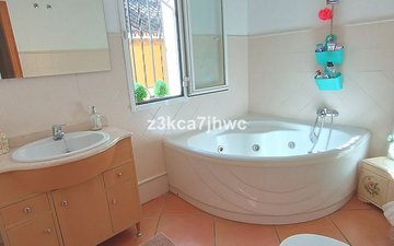 Property slide 44