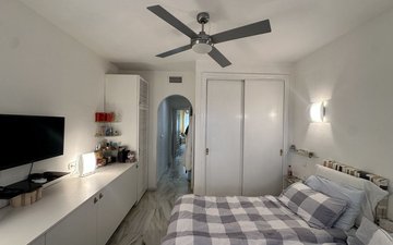 Property slide 25