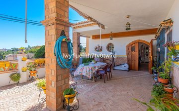 Property slide 16