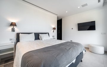 Property slide 19