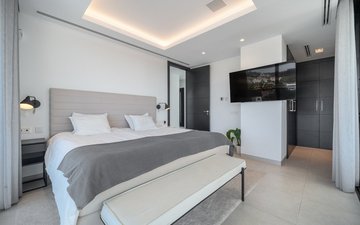 Property slide 25