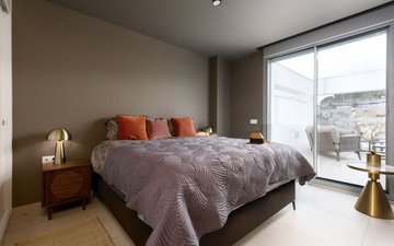 Property slide 16