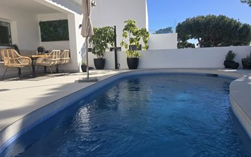 Property slide 77
