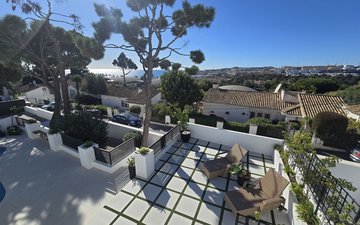 Property slide 80