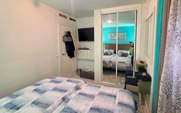 Property slide 40