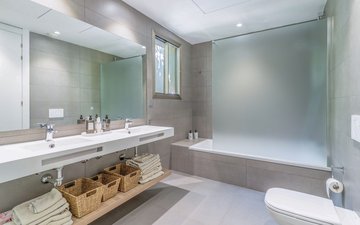 Property slide 10