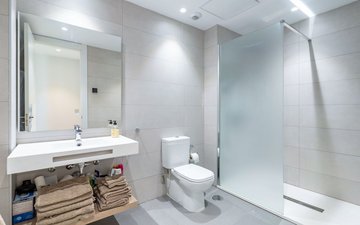 Property slide 20