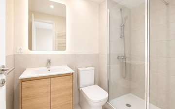 Property slide 20