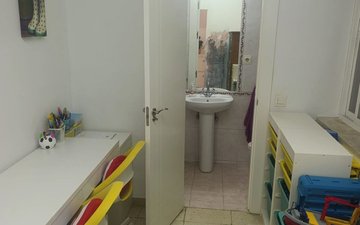 Property slide 11