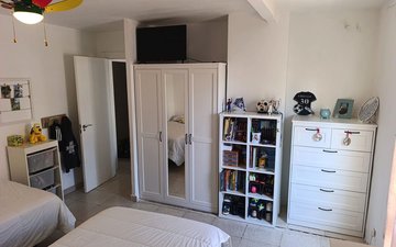 Property slide 17