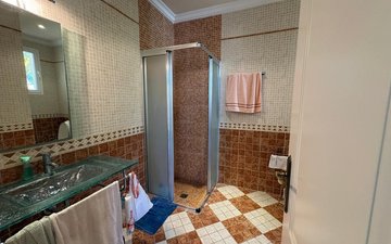 Property slide 61