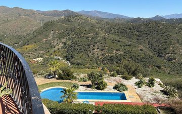 Property slide 74