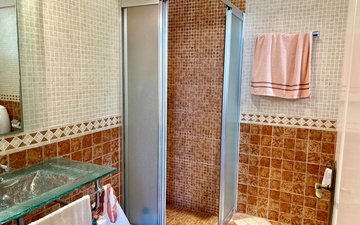 Property slide 77