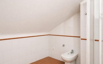 Property slide 25