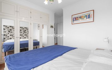 Property slide 22