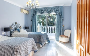 Property slide 21