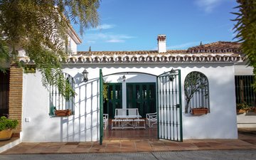 Property slide 102