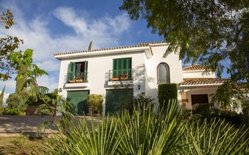 Property slide 106
