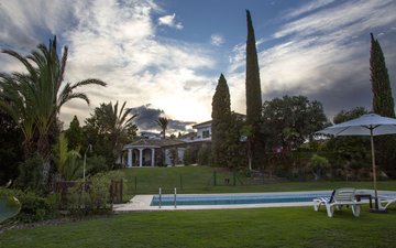 Property slide 124