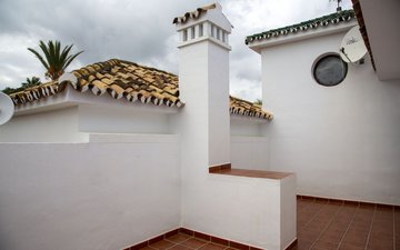 Property slide 75